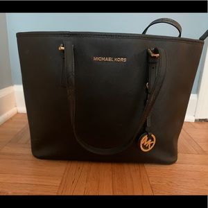 Michael Kors Jet Set Medium Top-Zip Black Tote Bag